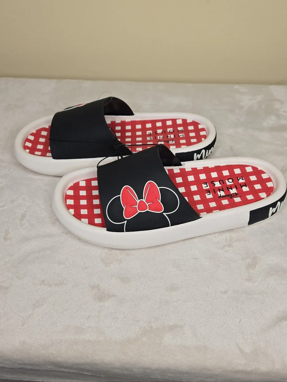 Ground Up Minnie Mouse Slide Sandals Size 9